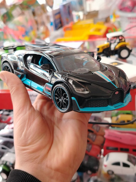 ماشین بوگاتی فلزی موزیکال درب بازشو